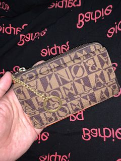 (Category: ) located in . Submitted by missss.preloved (Listing ID 1461823319, Image 1). Description: .
