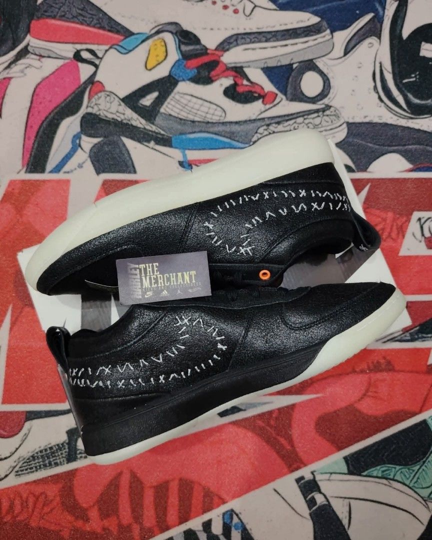 Book 1 Halloween (Category: Sneakers) located in Marikina City. Submitted by tm_harley (Listing ID 1461966683, Image 3). Description: 🚨Book 1 "Halloween" Size 8.5 / 9.5 Men's 💸5,595 pesos only!!❌7,895 SRP Send a DM for inquiries 📩 FB: Harley Villa FB Page: The Merchant - Kicks and Collectibles 📌Marikina City Location.