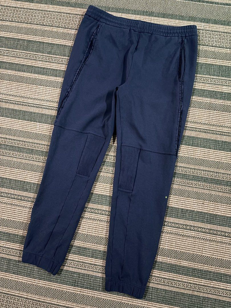 BOSS Hugo Jogger Sweatpants (Category: Joggers) located in Bulacan. Submitted by charlieflips (Listing ID 1461809860, Image 1). Description: Waist: 32 - 34 Length: 37 Excellent condition No issue .