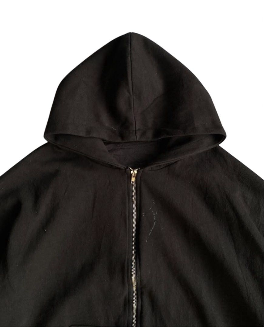 boxy zip up hoodie (Category: Hoodies) located in Manila. Submitted by b4nz76 (Listing ID 1461923582, Image 3). Description: Heavyweight cotton boxy fit Length: 24 Width: 27 (best fit boxy medium) Color: 10/10 Condition: 10/10 Issue: sticker residue (washable).