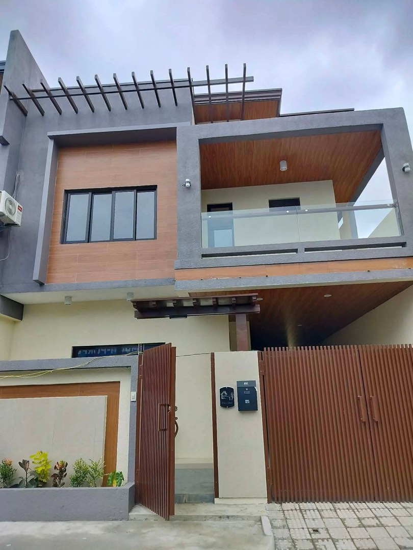 (Category: ) located in . Submitted by isntshelovely.realty (Listing ID 1461818458, Image 1). Description: .