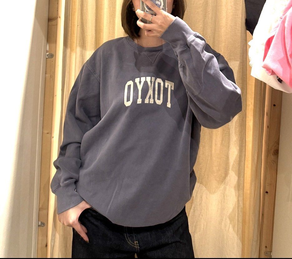 Brandy Melville Light Blue Sweater (Category: Coats, Jackets and Outerwear) located in Quezon City. Submitted by claireityyy (Listing ID 1461947620, Image 1). Description: - Grey crewneck sweatshirt - Features 'OYXOT TOKYO' graphic print - Long sleeves - Relaxed fit for ultimate comfort - Ideal for casual, everyday wear - Versatile: pair with jeans or shorts.