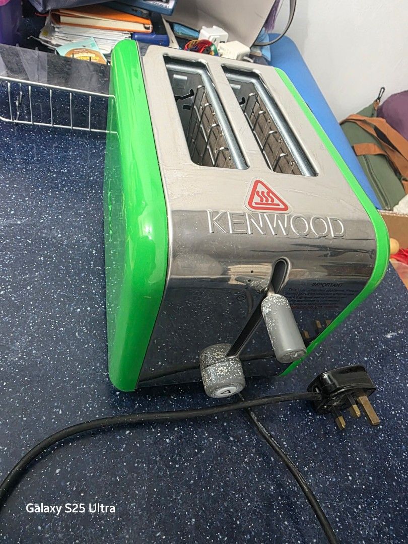 BREAD TOASTER (Category: Ovens & Toasters) located in Kuala Lumpur. Submitted by kben1981 (Listing ID 1461919819, Image 3). Description: FOR SALE: Kenwood kMix 2-Slice Toaster – Bright Green Classic Kenwood kMix toaster in that fun, vibrant green finish! Works perfectly — toasts evenly and heats up fast. ✅ Fully functional ✅ Stylish retro design ✅ 2 extra-wide slots ⚠️ Note: The control knob has some wear/defects as shown — still turns and works,