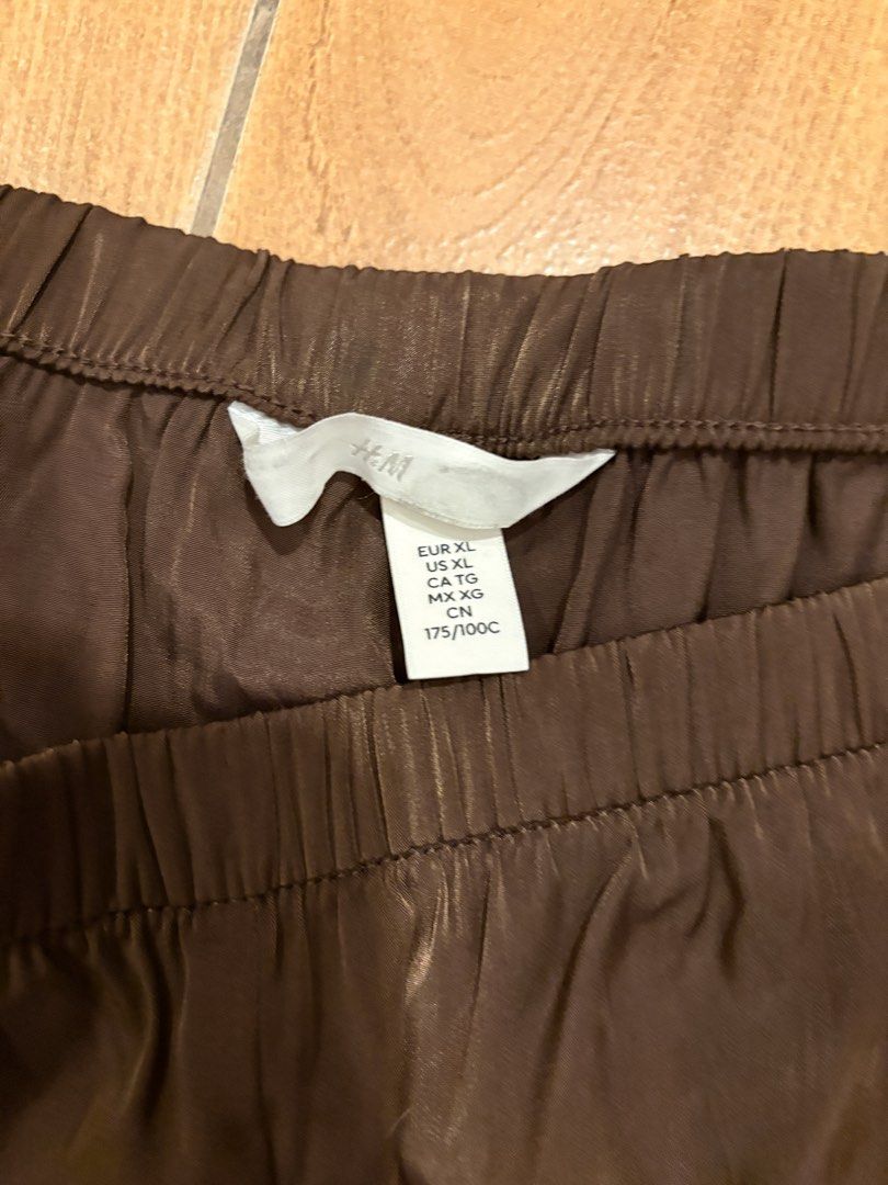 Brown Drawstring Pants (Category: Other Bottoms) located in Mandaluyong City. Submitted by boopiefinds (Listing ID 1461982087, Image 2). Description: .