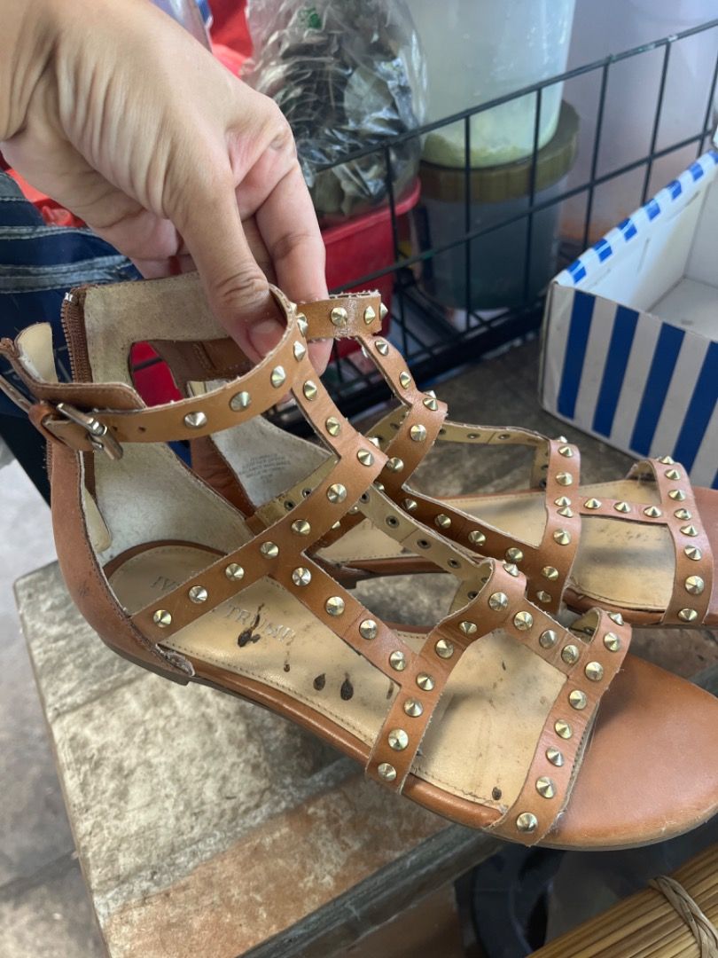 Brown Studded Gladiator Sandals (Category: Flats & Sandals) located in Santiago. Submitted by evrythngulove (Listing ID 1461826300, Image 1). Description: Needs cleaning Maalis pa mga nsa photo madumi lang Guc.