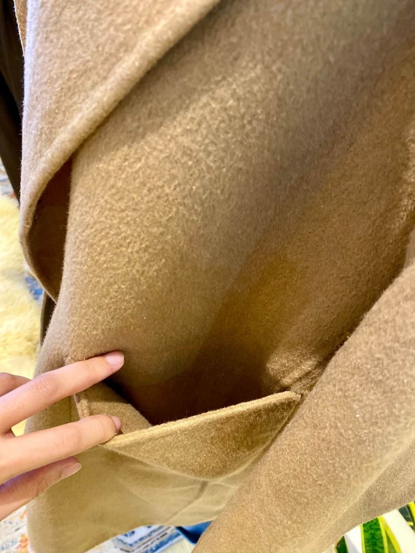 BROWN WOOL KOREAN COAT (Category: Coats, Jackets and Outerwear) located in Baguio. Submitted by asna_taku (Listing ID 1461911777, Image 3). Description: S-M.