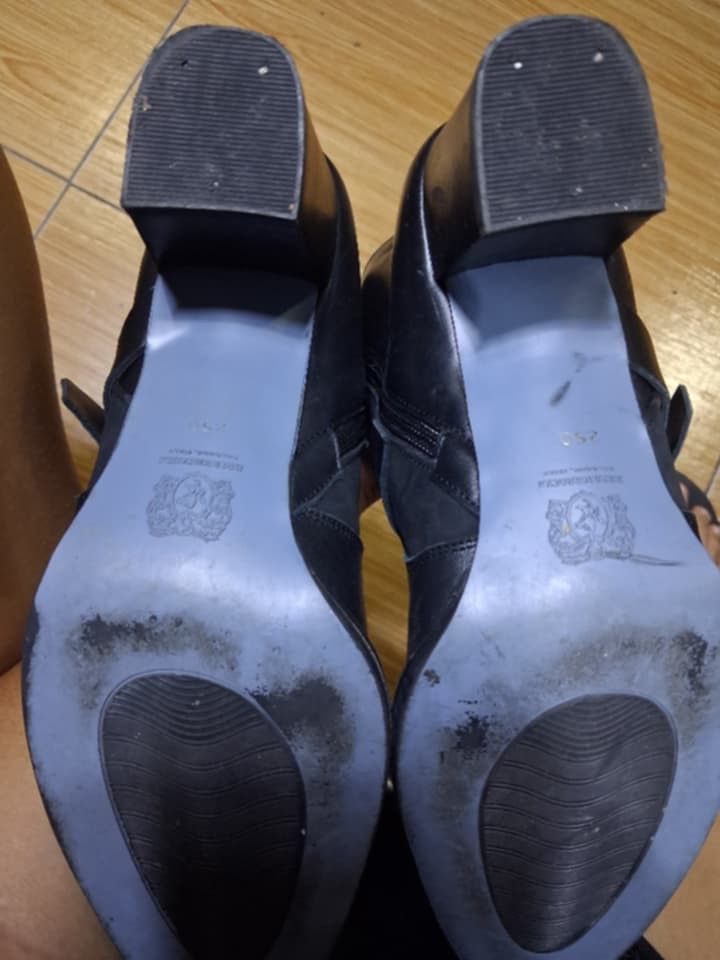 Bruno Magli (Category: Boots) located in Koronadal. Submitted by glads08089 (Listing ID 1461983245, Image 3). Description: Bruno Magli boots size 37.