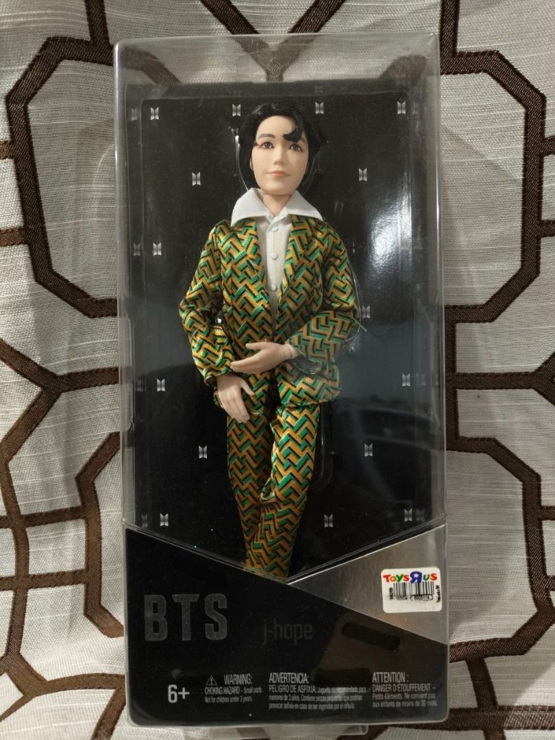 BTS Style Collection Dolls - Collectible Figures (Category: K-Wave Merchandise) located in Quezon City. Submitted by daaibustamante17 (Listing ID 1461891529, Image 3). Description: - Complete BTS Style Collection dolls - Each doll represents a BTS member with a unique outfit - Highly collectible figures - Ideal for display - Limited edition item - Get the whole set to complete your collection.