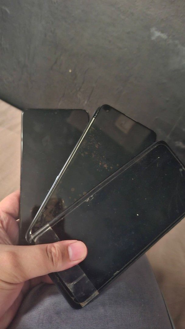 Bumibili ng sirang Cellphone (Category: Android Others) located in Caloocan City. Submitted by brightdragon.c7bf94 (Listing ID 1461952316, Image 2). Description: May mga lumang phone ka na hindi na nagagamit? Bilhin ko na po — kahit sira na 👍 🔧 SCRAP ONLY (Hindi na ipapaayos) ✅️ Kahit deadboot / ayaw mag-on ✅️ Basag screen / sira body ✅️ Luma o stock na lang sa bahay 💾 FIXED PRICE (depende sa storage) 📍 Sure buyer po — PM lang agad 📩 Pwede s