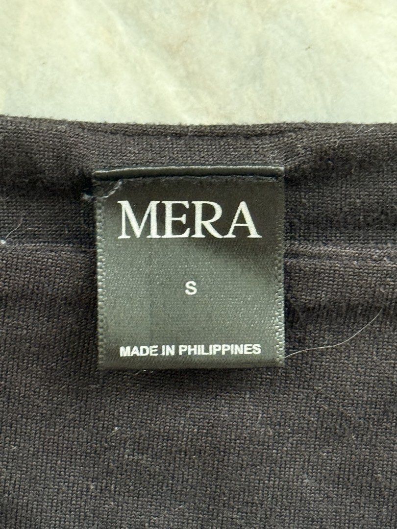 (Bundle) Mera Arya Tank Top- Size S (Category: Sleeveless) located in San Mateo. Submitted by aifoslvdr (Listing ID 1461831262, Image 2). Description: - Set of 2 MERA tank tops - Colors: Black and Beige - Size: S - Neckline: Square - Material: Made in the Philippines.