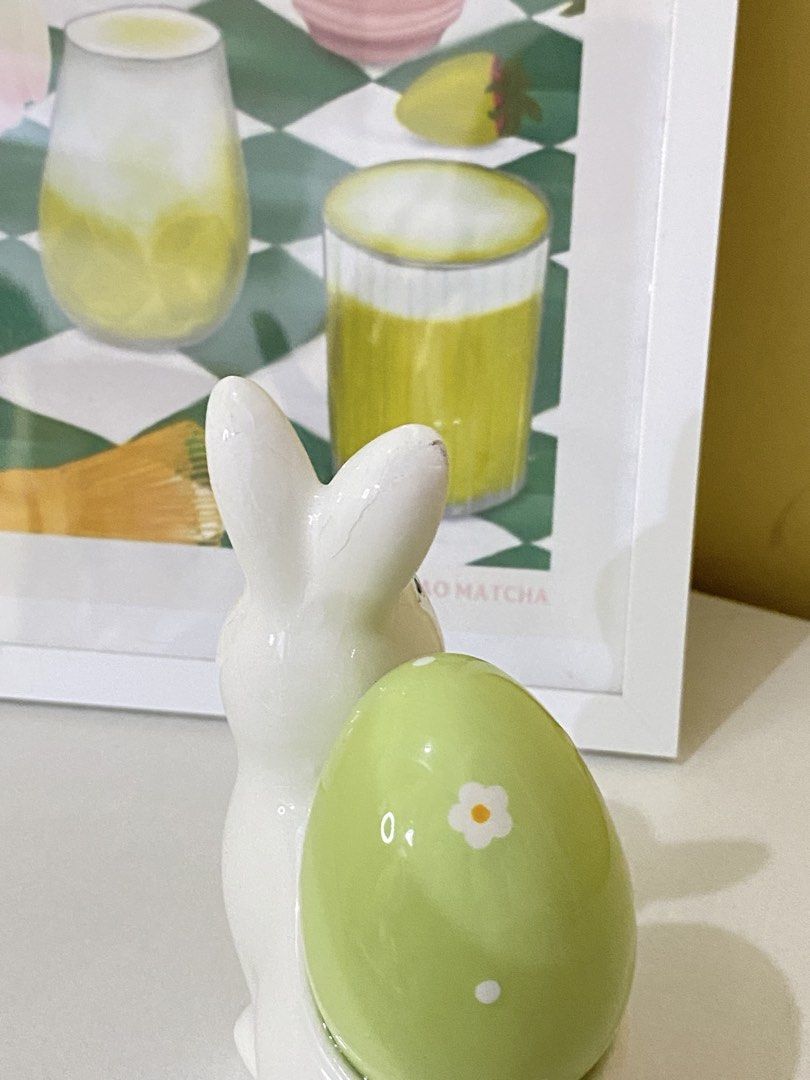 BUNNY CERAMIC DISPLAY (Category: Other Home Decor) located in Dasmarinas. Submitted by hannah.oakph (Listing ID 1461824611, Image 3). Description: has few chips sa ears.