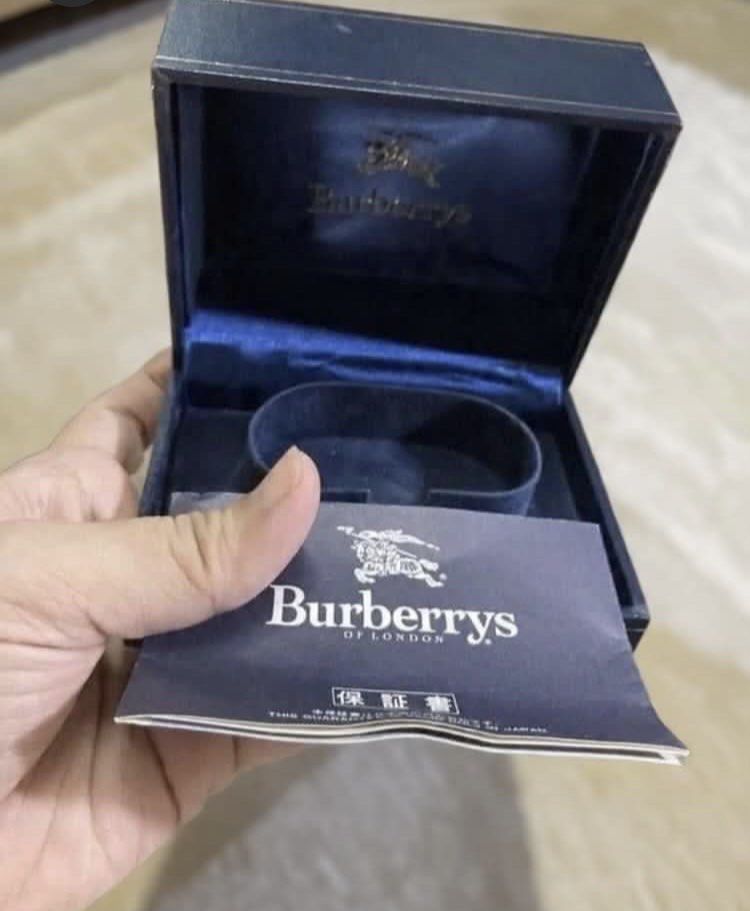 Burberry Box Only (Category: Women's Watches) located in Plaridel. Submitted by emilia.lily (Listing ID 1461978500, Image 1). Description: Sf included From Japan Like new condition Watch or bracelet box.