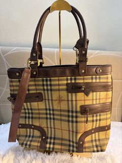 (Category: ) located in . Submitted by zahar_modern_thrift_bags001 (Listing ID 1461989322, Image 1). Description: .