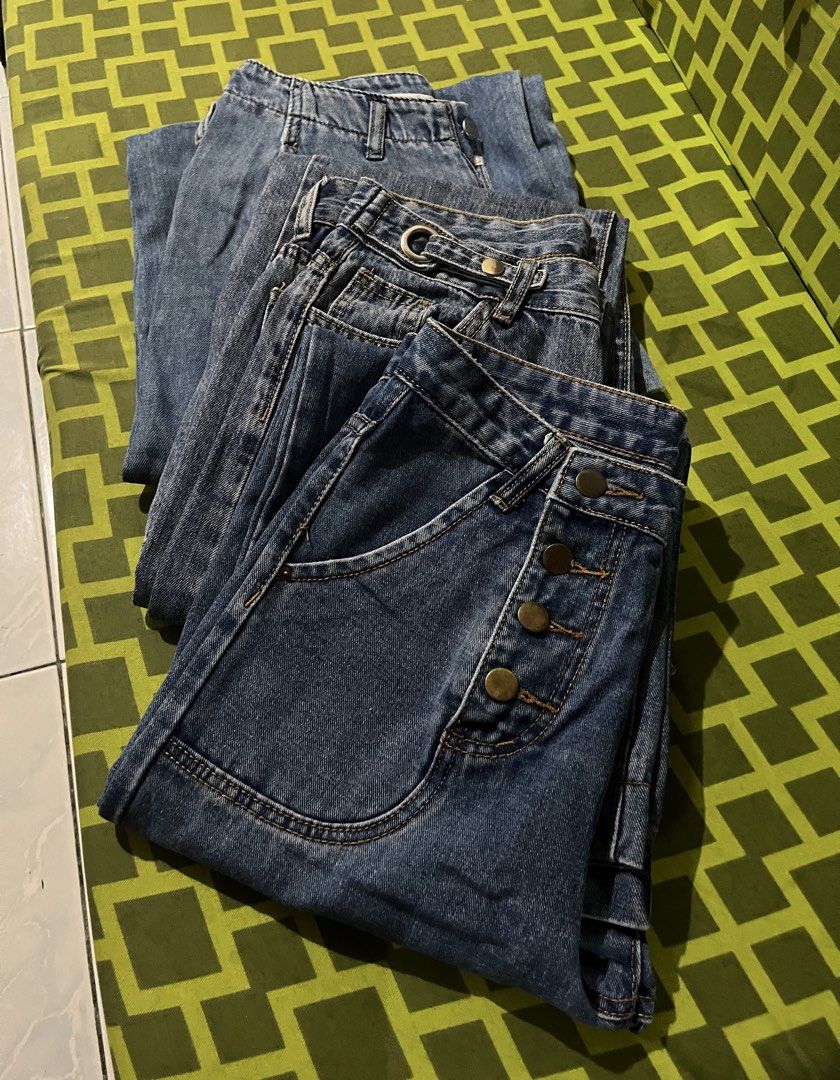 SALE ‼️ Bundle Jeans (Category: Jeans) located in Rizal. Submitted by nwndprlvdbyurs (Listing ID 1461920286, Image 2). Description: 3 denim wideleg/straight pants Light, Medium Light & Dark 27-28 waistline Take all Decluttering.