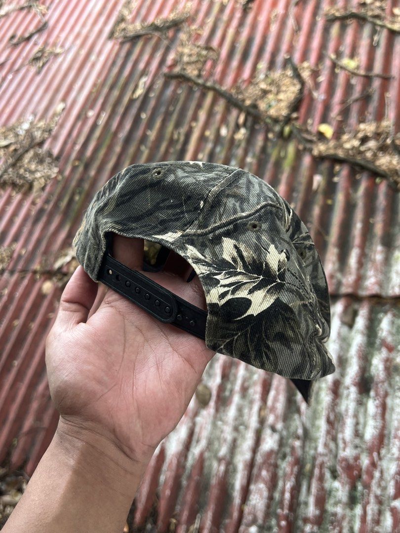 Camo Baseball Cap Snapback Adjustable (Category: Caps & Hats) located in Manila. Submitted by maccabeyo (Listing ID 1461853269, Image 2). Description: - Classic camouflage print baseball cap - Adjustable snapback closure for a custom fit - One size fits most - Perfect for outdoor adventures or everyday casual style - Shows some signs of wear, but still in good usable condition.