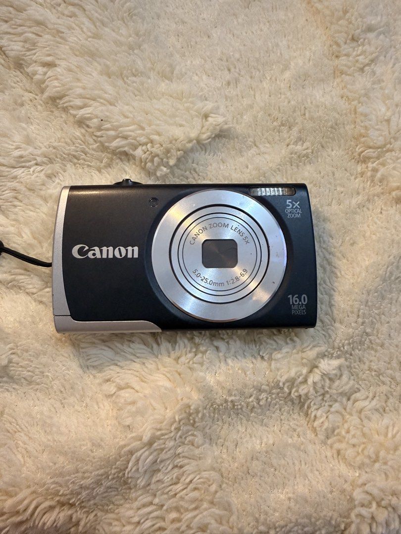 Canon PowerShot A2500 (Category: Cameras) located in Santo Domingo. Submitted by veriaaaa (Listing ID 1461968342, Image 1). Description: 📸 Canon PowerShot A2500 — For Sale Condition: Good as new ✨ Reason for selling: Upgrading to a new camera Camera Details: • 16.0 MP CCD sensor • 5× Optical Zoom • 28mm wide-angle lens • 3.0” LCD screen • 720p HD video recording • DIGIC 4 image processor • Optical Image Stabilization • Built-in flash • Compact a