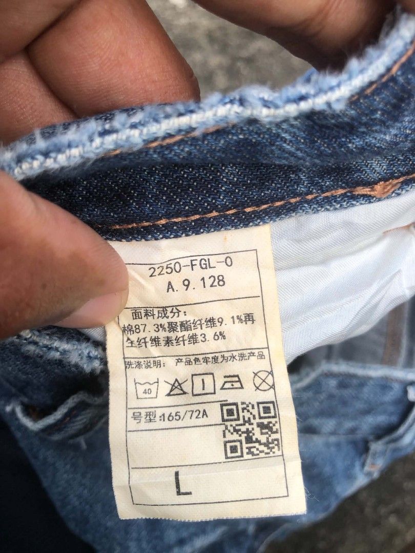 CARGO BAGGY PANTS ( UNISEX ) (Category: Jeans) located in Cabagan. Submitted by ukayflips (Listing ID 1461858188, Image 2). Description: DIMES W 28 TH 12.5 L 40.5 H 10.5 GOOD CONDITION COMPLETE TAGS ISSUE HEELDRAGS.