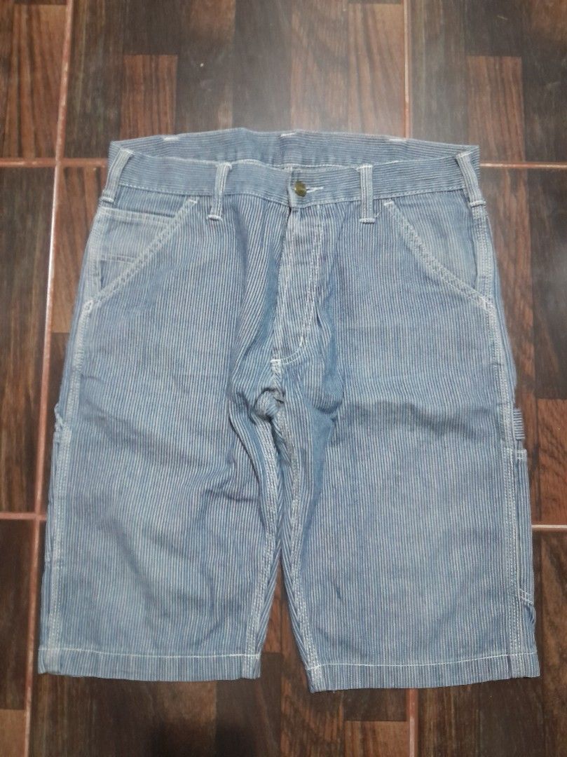 Carhartt carpenter stripe short (Category: Shorts) located in Alburquerque. Submitted by zkethrifter (Listing ID 1461925531, Image 1). Description: SEEE PIC FOR MORE INFO OR MSG ME..