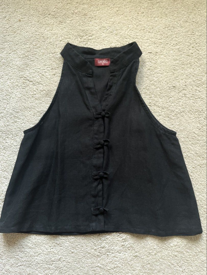 Cariño Paola Top (Category: Sleeveless) located in Quezon City. Submitted by urfavecloset (Listing ID 1461882820, Image 1). Description: - fits XS to S - perfect condition - retails for 2,150pesos .