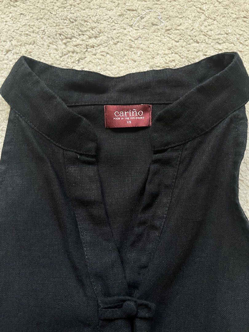 Cariño Paola Top (Category: Sleeveless) located in Quezon City. Submitted by urfavecloset (Listing ID 1461882820, Image 3). Description: - fits XS to S - perfect condition - retails for 2,150pesos .