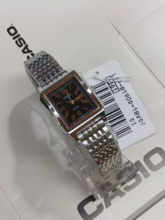 (Category: ) located in . Submitted by seikowatchfactory (Listing ID 1461819698, Image 1). Description: .