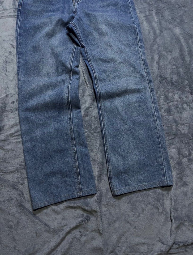 Celine Paris Blue Denim Jeans (Category: Jeans) located in San Pedro. Submitted by classychic.couture (Listing ID 1461959185, Image 2). Description: - straight leg fit - waist 27 - length 38 - excellent condition - no issues - negotiable.