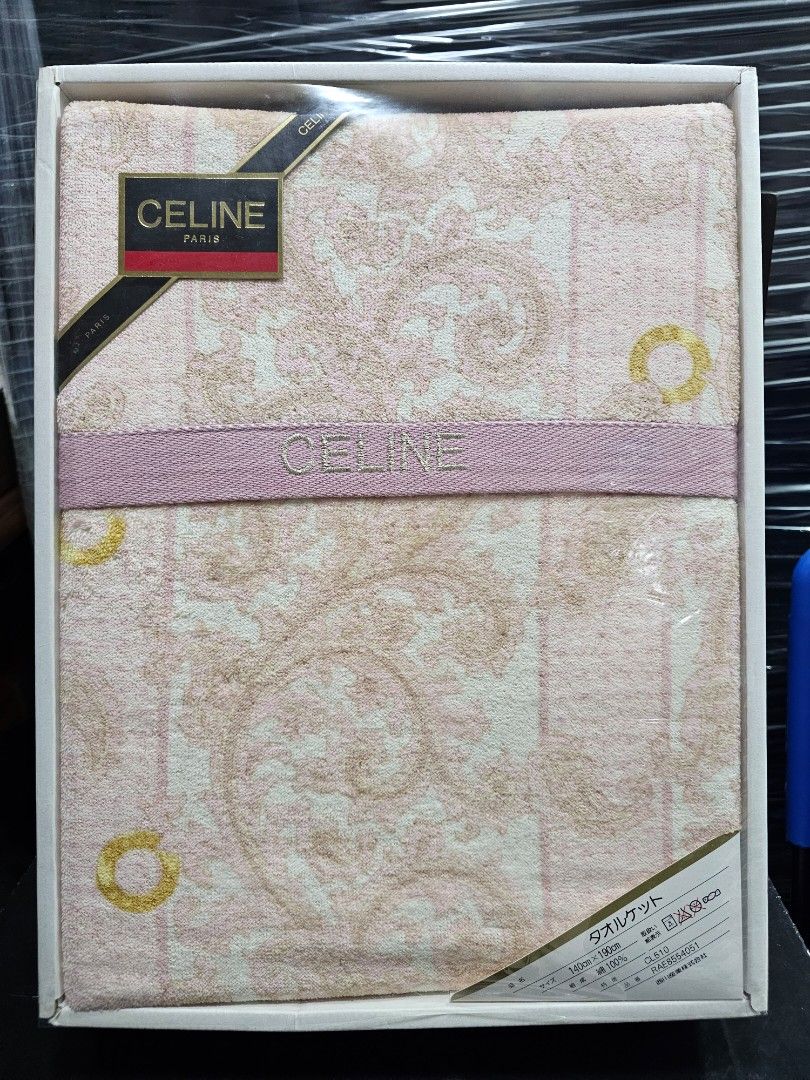 SALE❗CELINE Towel Blanket (Category: Bedding & Towels) located in Quezon City. Submitted by senyoramaria (Listing ID 1462015390, Image 1). Description: CELINE Towel Blanket 100% Cotton 140 x 190 cm Php2000❗.