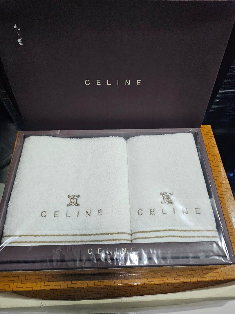 SALE❗CELINE Towel Set - White (Category: Bedding & Towels) located in Quezon City. Submitted by senyoramaria (Listing ID 1461914279, Image 1). Description: CELINE Towel Set White Long Towel 14 x 29.5 inches Face Towel 13.5 x 13.5 inches Php1100❗.