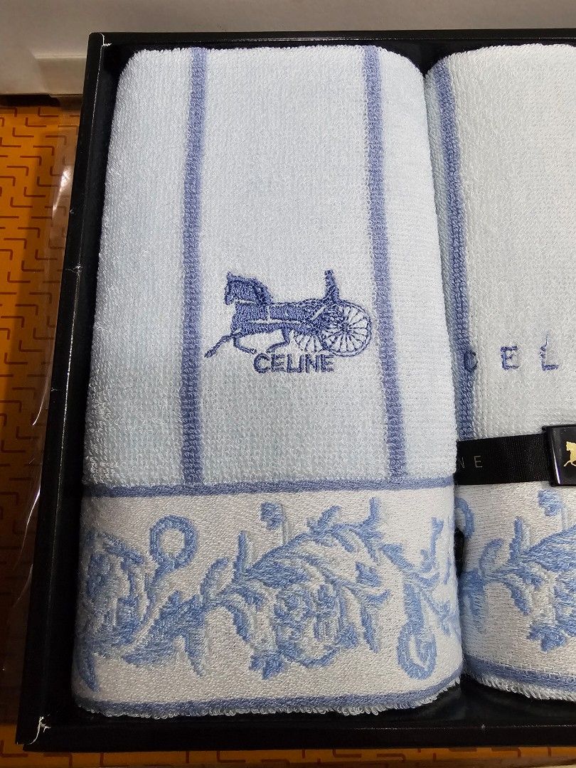 SALE❗CELINE Towel Set - 3 pcs (Category: Bedding & Towels) located in Quezon City. Submitted by senyoramaria (Listing ID 1461919522, Image 3). Description: CELINE Towel Set 2pcs x Long Towel 13.5 x 29 inches 1 pc x Fa e Towel 13.5 x 13 inches Php1600❗.
