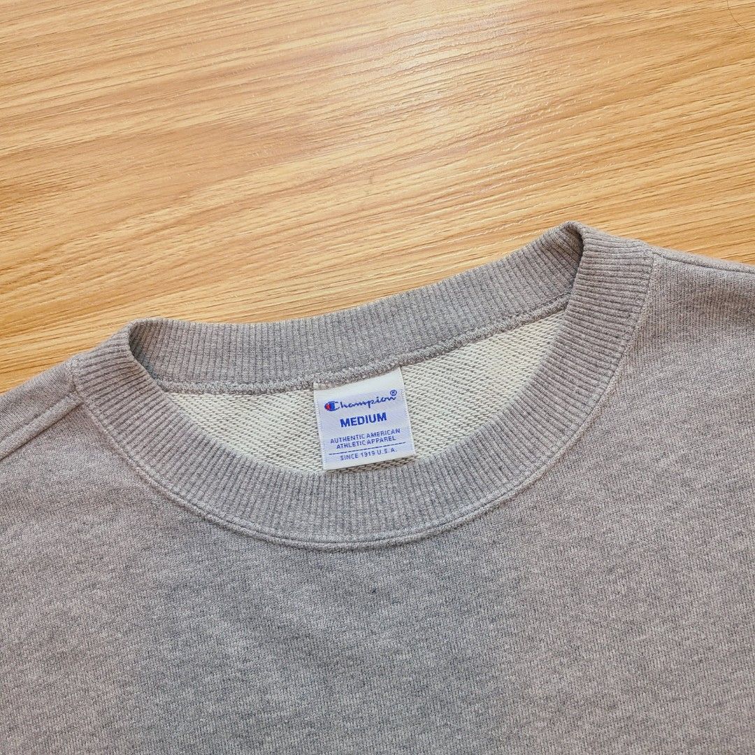 Champion Crew Logo (Category: Coats, Jackets and Outerwear) located in Quezon City. Submitted by mofinds.ph (Listing ID 1461830119, Image 3). Description: Size: Medium Dimes: 23x26 Condition: Excellent/Great condition MOP: BPI DELIVER: LALAMOVE OR J&T MEETUP/PICKUP: Victoria Tower D, Mother Ignacia Ave., Brgy. Paligsahan, Diliman, Quezon City.