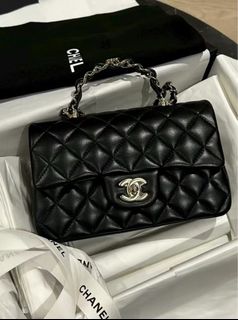 (Category: ) located in . Submitted by chicluxury (Listing ID 1461862848, Image 1). Description: .