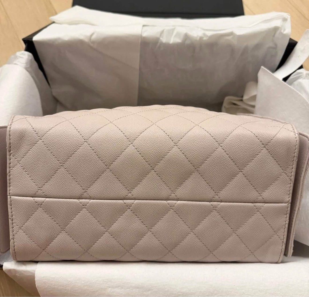 Chanel c25 mini (Category: Luxury Bags & Wallets) located in Quezon City. Submitted by slluxury_ph (Listing ID 1461960288, Image 3). Description: Complete inclusion C25 mini size.