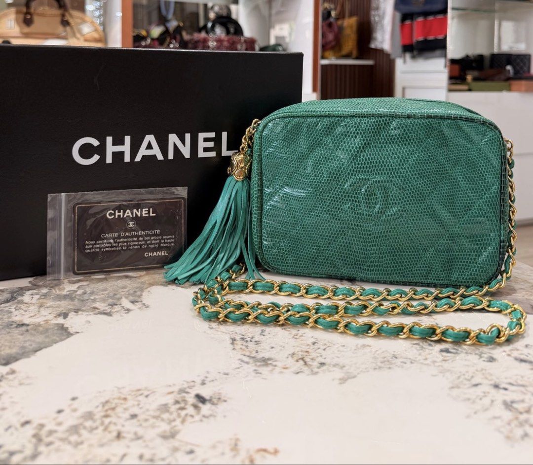 CHANEL vintage lizard leather camera bag (Category: Luxury Bags & Wallets) located in Tagaytay City. Submitted by eg_gallery (Listing ID 1461799439, Image 1). Description: guaranteed authentic / complete inclusions.