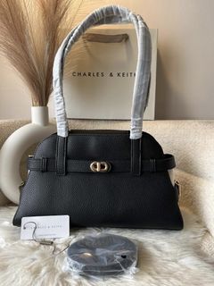 (Category: ) located in . Submitted by preloved.closet2 (Listing ID 1461873490, Image 1). Description: .