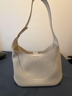 （分類：）位於 。 由 vaishnavi.29 提交（商品編號 1461815558，圖片 1）。簡介： 。
