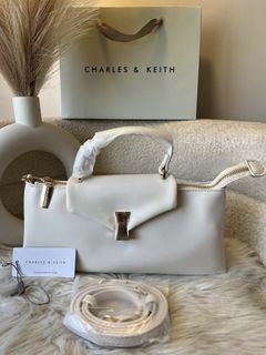 (Category: ) located in . Submitted by preloved.closet2 (Listing ID 1461882241, Image 1). Description: .