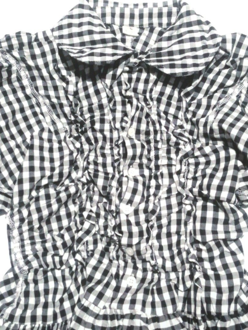 Checkered Babydoll Puff Sleeves Top (Category: Blouses) located in Makati City. Submitted by feltfell (Listing ID 1461871363, Image 2). Description: ♥︎ size : L.