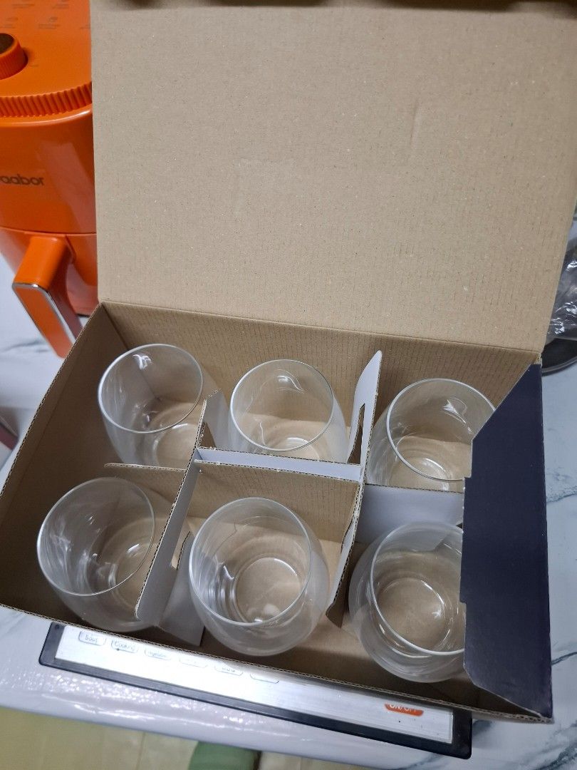 Chef Sommelier Krysta 6-Piece Wine Glass Set (Category: Other Kitchenware & Tableware) located in Manila. Submitted by jeremy1012 (Listing ID 1461832021, Image 2). Description: - Set of 6 Chef Sommelier Krysta wine glasses - Made in France - Clear, classic shape - Perfect for enjoying wine - Comes in original packaging.