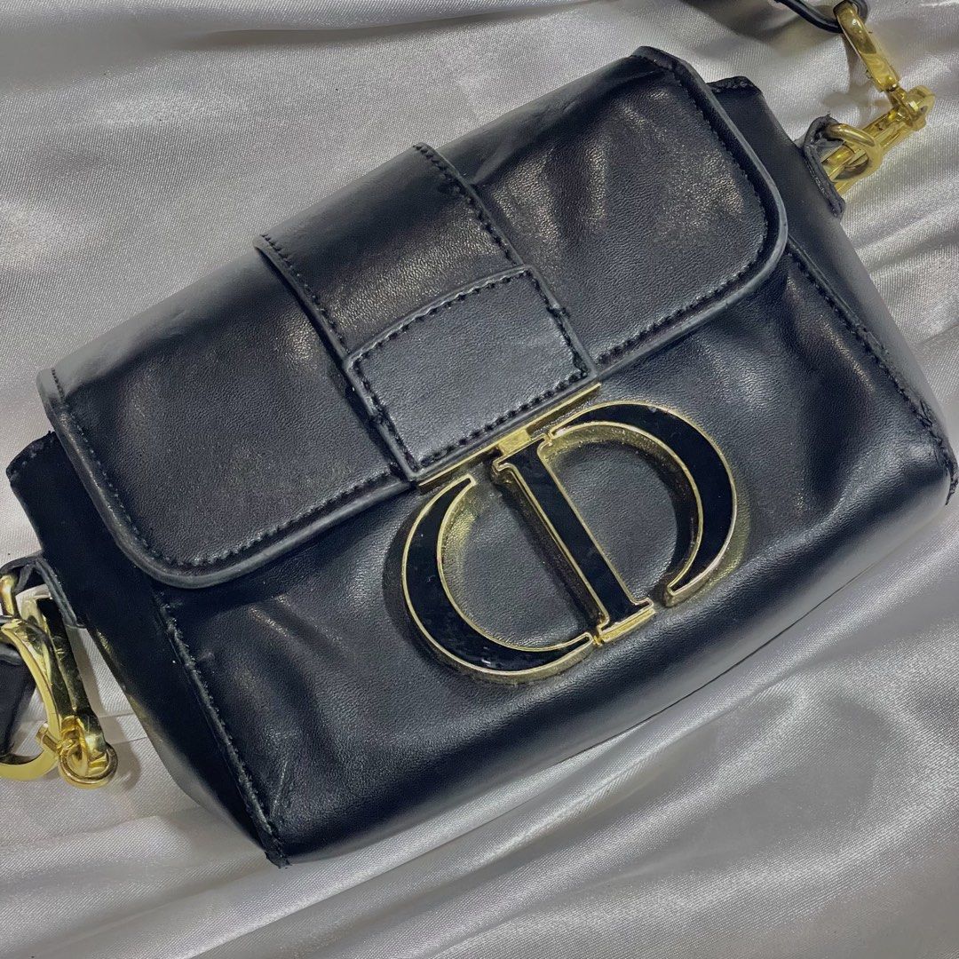 Christian Dior 30 Montaigne (Category: Shoulder Bags) located in Manila. Submitted by syle_88 (Listing ID 1461974722, Image 2). Description: .