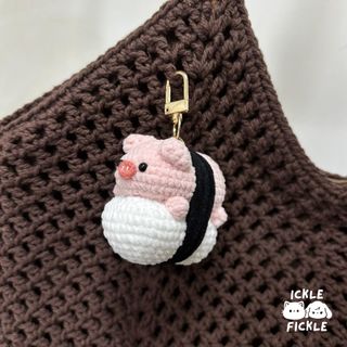 (Category: ) located in . Submitted by ickle.fickle (Listing ID 1461978725, Image 1). Description: .