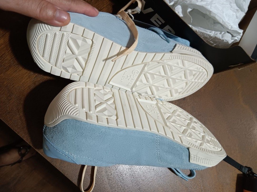 Chuck Taylor Lo (Category: Sneakers) located in Quezon City. Submitted by larko2020 (Listing ID 1461862511, Image 2). Description: EU 38.5/UK 5.5/US 7.5.