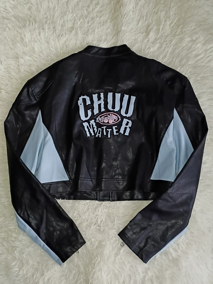 CHUU "CHUU MATTER" Cropped Faux Leather Jacket (Category: Coats, Jackets and Outerwear) located in Bulacan. Submitted by itsyoboyjhay1738 (Listing ID 1461969918, Image 2). Description: - Black and light blue cropped faux leather jacket - "CHUU MATTER" graphic on the back - Zipper closure - Zippered cuffs - Lined interior with CHUU branding - Cool streetwear vibe.
