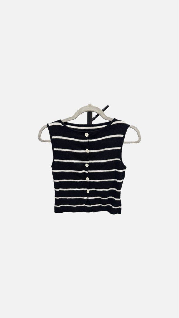 CIDER Knit Boat Neck Stripped Button Split Vest Black & White - XS (Category: Sleeveless) located in Davao. Submitted by weargels (Listing ID 1461851394, Image 2). Description: .