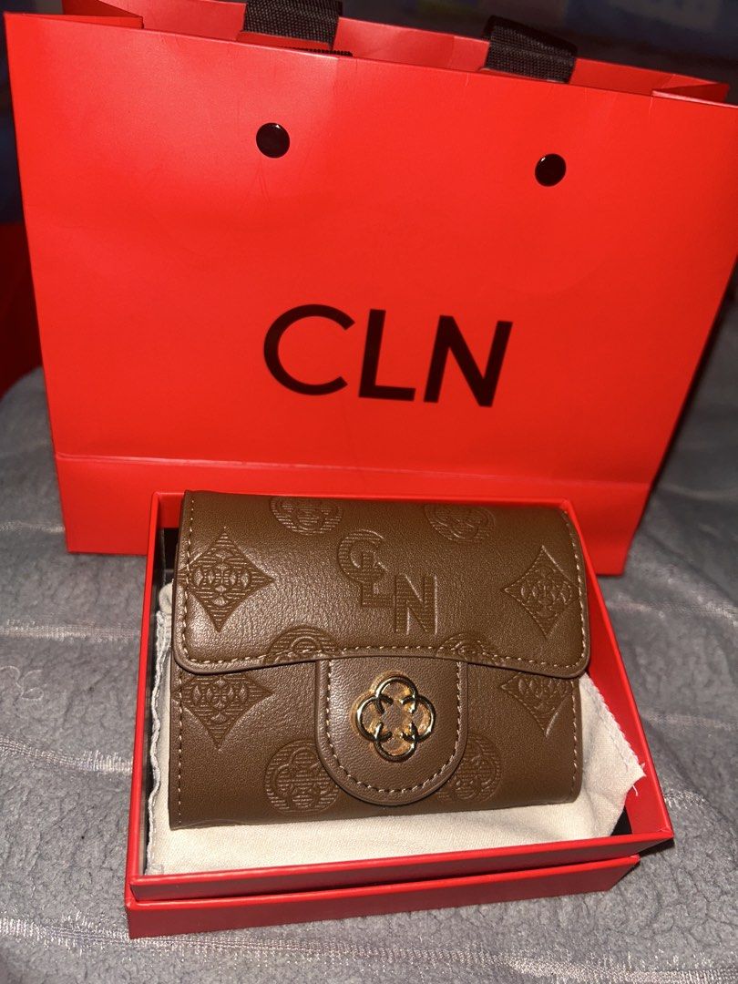 CLN 0721C-Stacie Card Holder (Category: Wallets & Card holders) located in Manila. Submitted by decluttering_kira (Listing ID 1461949141, Image 1). Description: brand new! never been used po! rsf: d magagamit dahil walang madaming cards.
