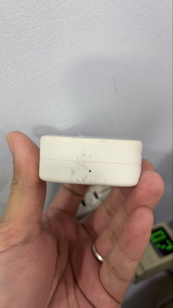 CMF Buds Pro 2 (Category: Earphones) located in Quezon City. Submitted by lennartodavinciiiii (Listing ID 1461840285, Image 2). Description: CMF Buds Pro 2 Condition 9.5/10 May mga dumi lang but does not affect performance. No box. Unit and standard eartip only Cubao/Makati.