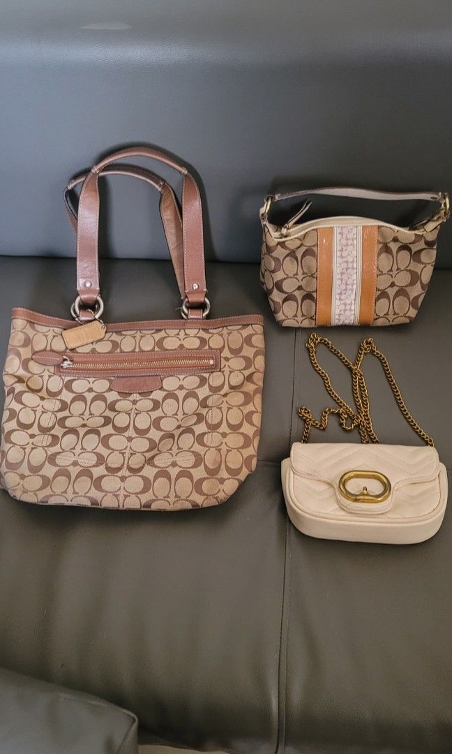 Coach bag (Category: Luxury Bags & Wallets) located in Pura. Submitted by fernandez46962 (Listing ID 1461845339, Image 1). Description: used in good condition otig coach.