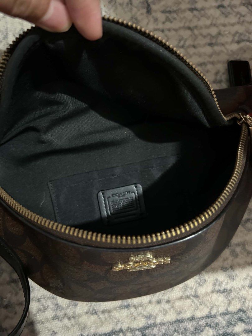 Coach Beltbag (Category: Cross-body Bags) located in Manila. Submitted by swift_tiny_treasure (Listing ID 1461954509, Image 2). Description: .