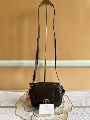 (Category: ) located in . Submitted by bellafashion08 (Listing ID 1461803876, Image 1). Description: .