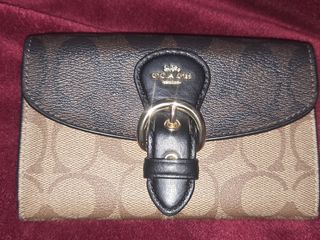 (Category: ) located in . Submitted by y0mimi (Listing ID 1461939652, Image 1). Description: .