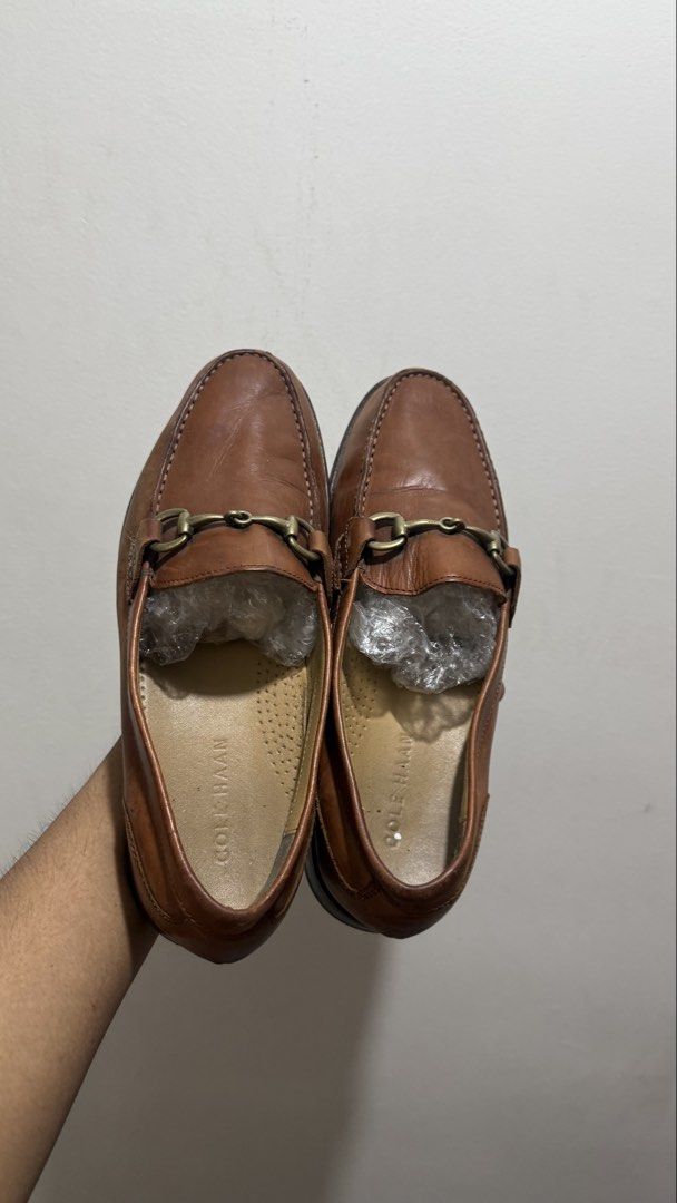 Cole haan loafer (Category: Casual Shoes) located in Koronadal. Submitted by johnapolen99551 (Listing ID 1461864122, Image 3). Description: In good condition Ship nationwide 🚢✈️.